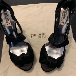 Badgley Mischka Wallis Platform Sandals